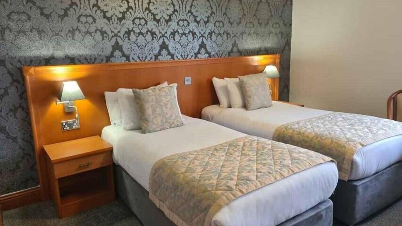 Leitrim Marina Hotel