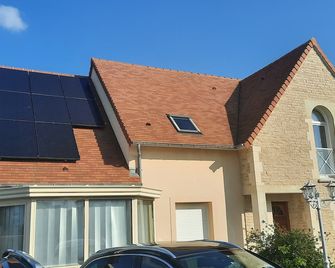 Courseulles Comme À La Maison - Courseulles-sur-Mer - Building