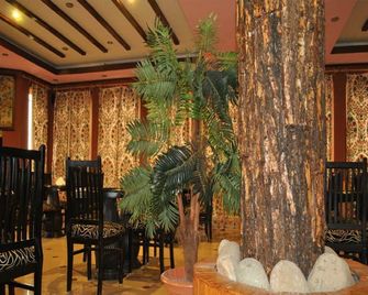 Apple Tree Resort - Gulmarg - Restaurant