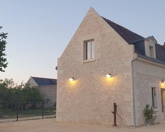 Fermette Tourangelle - Bréhémont - Edificio