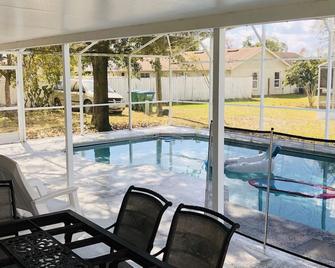 Home Away From Home 3 - Deltona - Pool