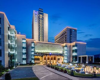 Wyndham Zhuji West - Shaoxing - Building