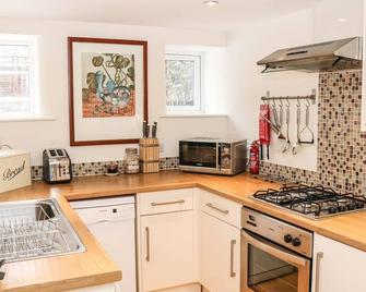 32A, Buxton - Buxton - Kitchen
