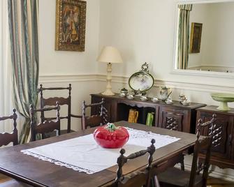 Manor House 5 min from the Santa Cruz Beach and 50 min from Lisbon - A dos Cunhados - Comedor