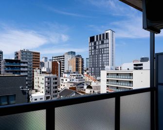 b&Tsutenkaku - Osaka - Balcony