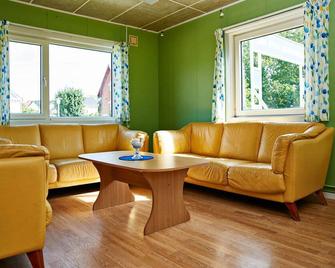 Frederiksværk Camping & Hostel - Frederiksværk - Sala de estar