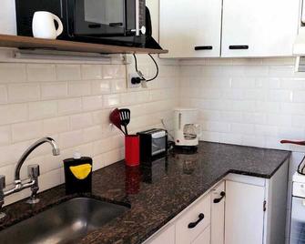 Comfortable apartment to live Buenos Aires in the historic neighborhood of San Telmo. - Buenos Aires - Cocina