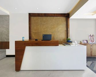 Treebo Amrita - Jammu - Front desk
