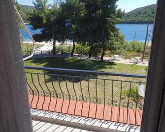 Kartalia apartment - Porto Koufo - Balcony