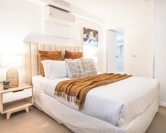 Tides and Tranquility at Kings Beach - Caloundra - Bedroom