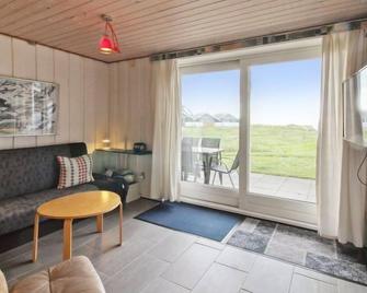 Apartment Gertruda - 2-3km from the sea in Western Jutland by Interhome - Havneby - Sala de estar