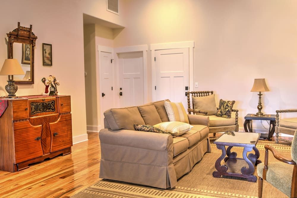Old Style Apalachicola Charm In The Heart Of The Historic District - Apalachicola - Huiskamer