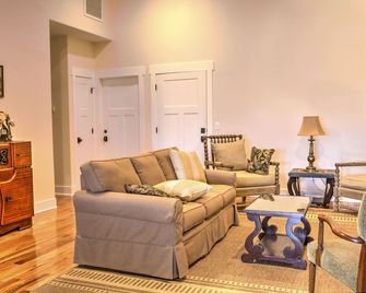 Old Style Apalachicola Charm In The Heart Of The Historic District - Apalachicola - Huiskamer