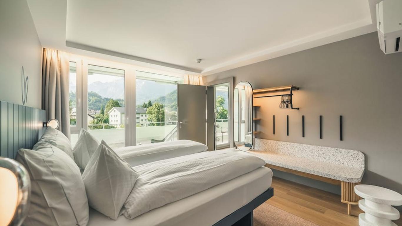 Hop Apartments & Suites