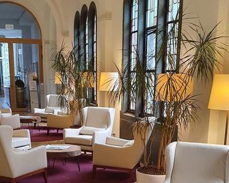 Kardinal Schulte Haus - Bergisch Gladbach - Lounge