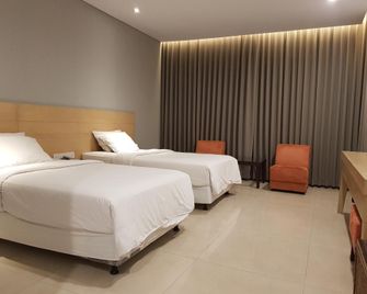 New Mountain Springs Hotel & Resort - באנדונג - חדר שינה