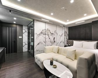 Accord Hotel Binh Tan Sai Gon - Ciudad Ho Chi Minh - Habitación