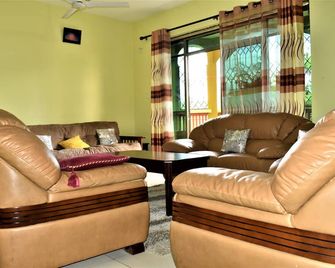 Suswa Six Apartment - Mombassa - Huiskamer