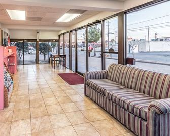 Motel 6 Arlington Tx Uta - Arlington - Lobby