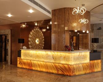 Clarks Premier - Kota - Front desk