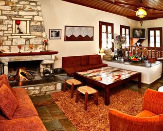 Alekas House - Tsagkarada - Sala de estar