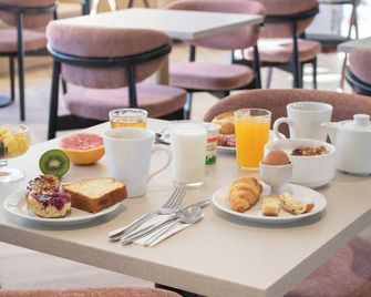 Brit Hotel Cahors - Le Valentré - Cahors - Mâncare