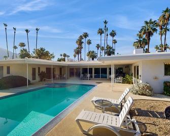 Oscar Mayer House Permit# 1050 - Palm Springs - Pool