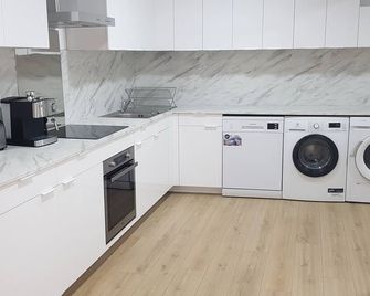 Appart Hyper Centre Babyfoot, Air Hockey - Фекам - Кухня