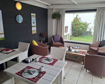 Pebble Stone House Bed & Breakfast - Swakopmund