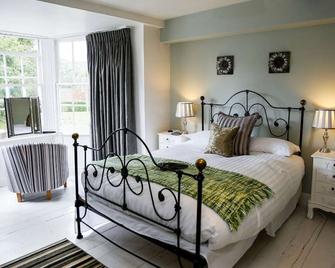 The Miller of Mansfield - Reading - Bedroom