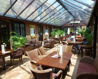 The Atherstone Red Lion Hotel - Atherstone - Restaurant