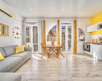 فويال سويتس - فور دو فرانس - غرفة معيشة