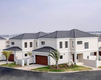 Cluster 59 Issa - Midrand - Building