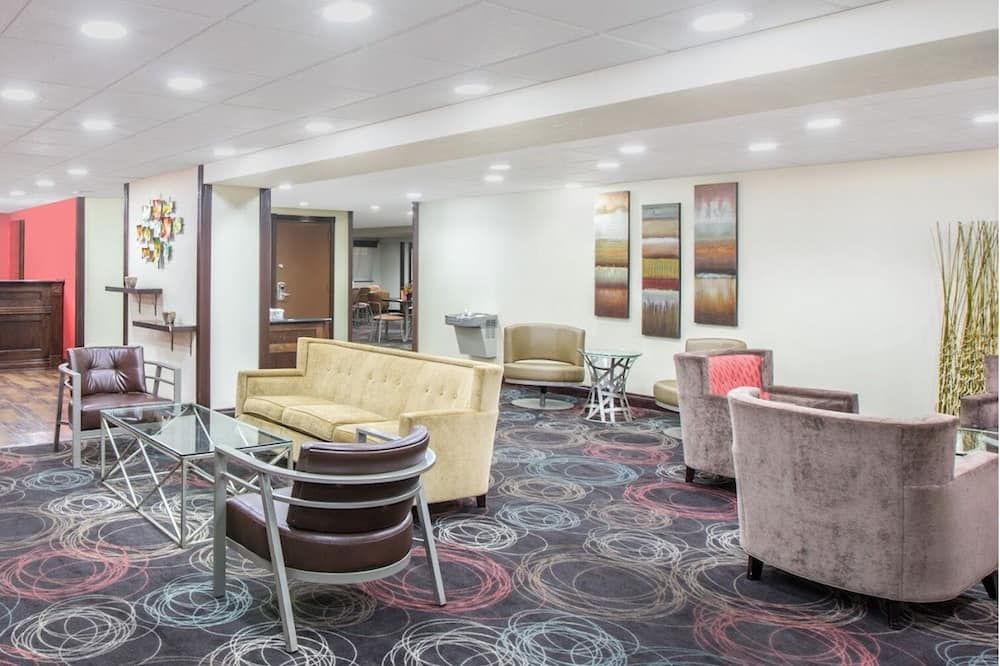 Sky Tree Hotels - טולסה - טרקלין