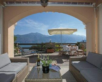 Sonenga Panoramic Terrace - Menaggio - Balcony