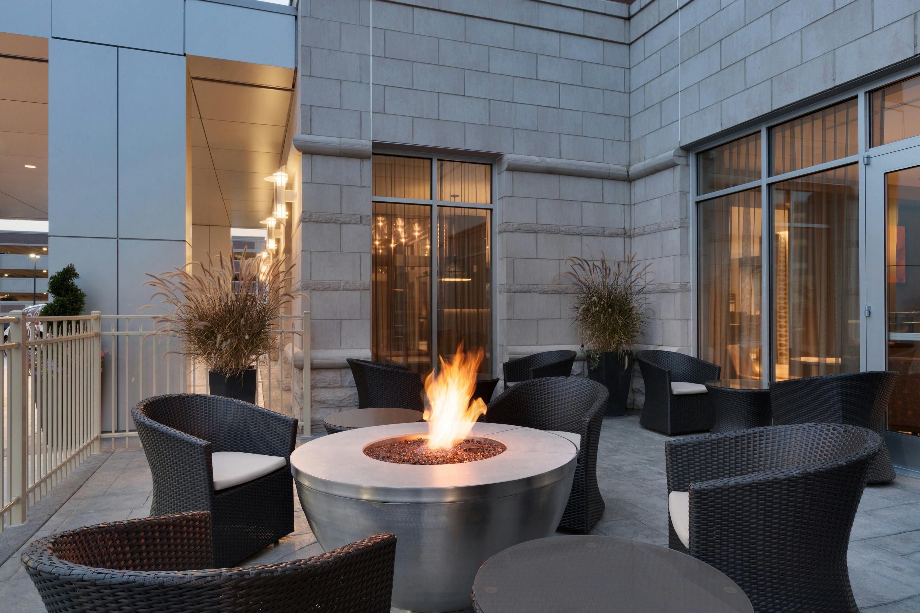 Hilton Garden Inn Rochester/University & Medical Center - Rochester - Patio