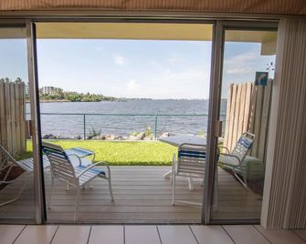 Palm Beach Waterfront Suites - Lake Worth - Balcon