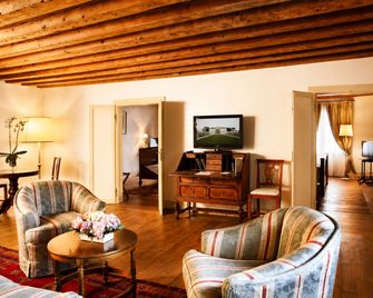 Hotel Villa Cornér della Regina - Buongiorno! Hotels - Vedelago - Living room