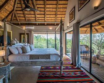 The Wild Blue Lodge Safari & Spa - Hoedspruit - Bedroom
