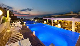 Hotel Rivage Sorrento - Sorrento - Bể bơi