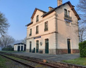 Old Chambretaud Train Station – 3 minutes from Puy du Fou #gitesnasalole - Chantonnay - Bâtiment