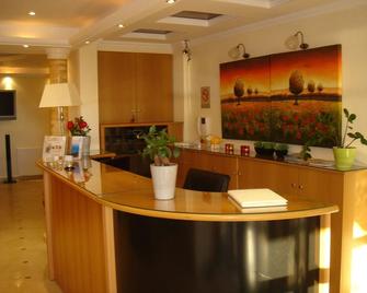 Perdika Suites - Perdika - Front desk