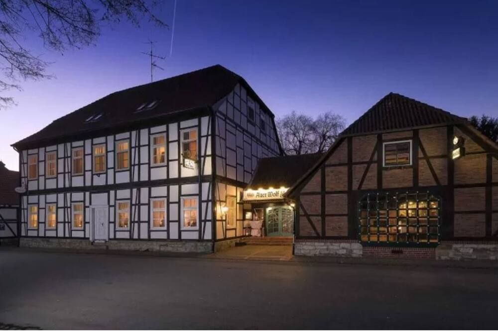 Hotel Alter Wolf - Wolfsburg - Gebäude