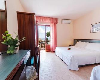 Frank's Hotel - Capoliveri - Schlafzimmer