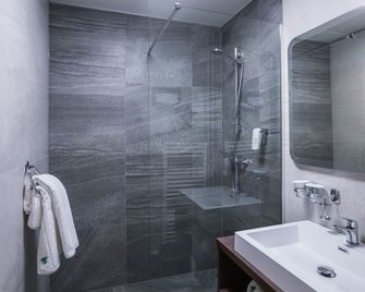 Hotel Concertino Zlatá Husa - Jindřichův Hradec - Bathroom