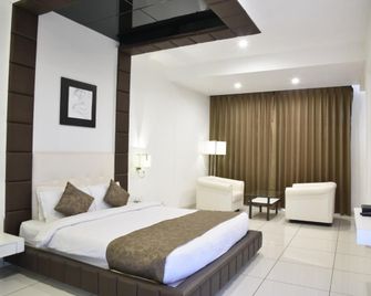 Hotel Lake View - Saputara - Habitación