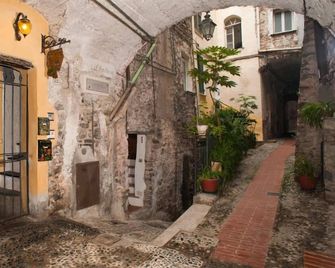 B&b Il Libro Verde - Dolceacqua - Exterior
