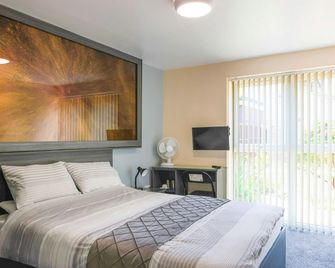 OYO Honeycroft Lodge - Uxbridge - Bedroom