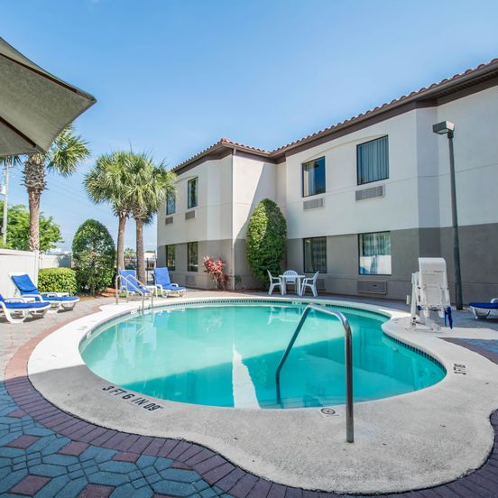 Pool view of Holiday Inn Express St. Augustine Dtwn - Historic