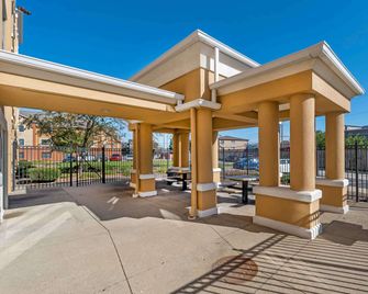 Extended Stay America Suites - Chicago - Ohare - Allstate Arena - Des Plaines - Property amenity